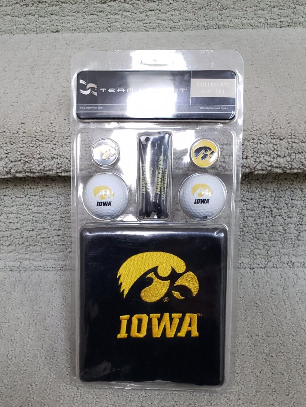 New Collegiate Golf Gift Set - Iowa Hawkeyes - Never opened!